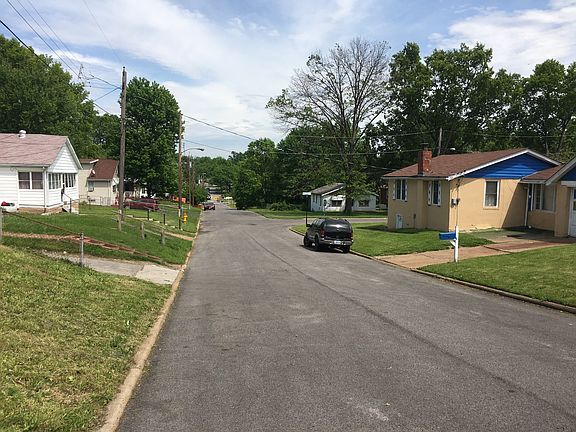5th image of 8117 Hicks Ave