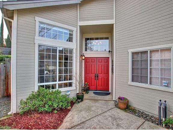 3rd image of 370 Silberhorn Dr