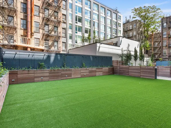 433 East 13th Street image 17 of 20