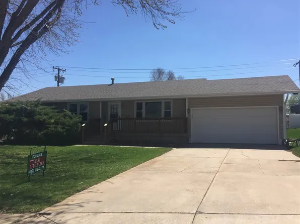 2609 W 3rd St, Hastings, NE 68901