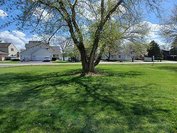 2nd image of 100 Staffordshire Dr NE