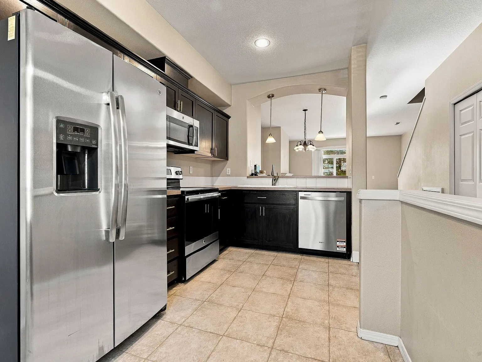 3 bed, 2.5 bath, 1426 sqft, $2,350 — Photo 4