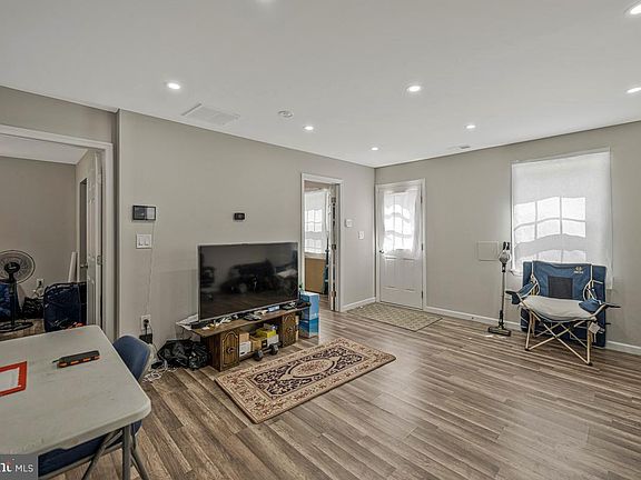 5th image of 36774 Woodbush Dr