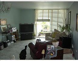 5th image of 2000 NE 135th St APT 305