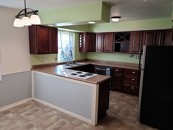 2nd image of 1701 5th St