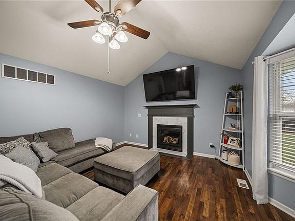2nd image of 508 S Crews Ave