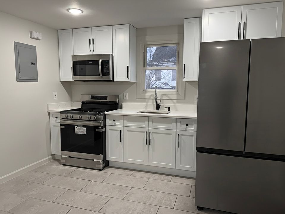 1st image of 123-125 Belmont Ave #2