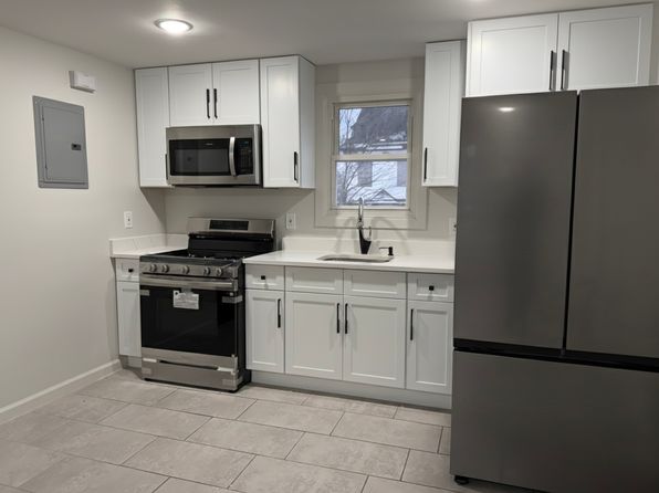 123-125 Belmont Ave #2