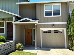 225 Dunthorpe Dr, Medford, OR 97504