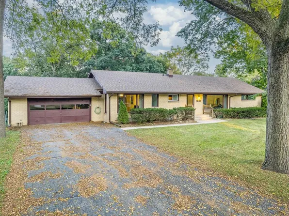 6 Quinn Circle, Madison, WI 53713