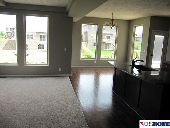 3rd image of 4602 Helwig Ave