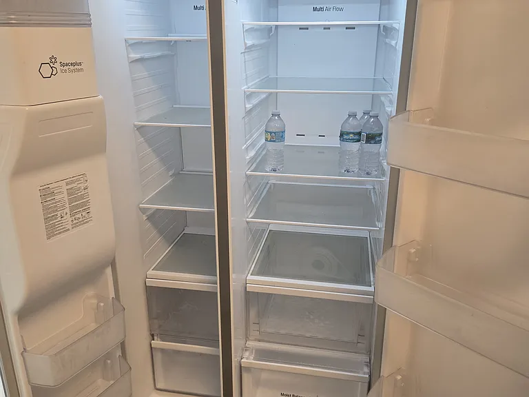 LG refrigerator