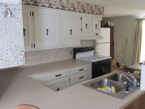 4th image of 118 N Park St