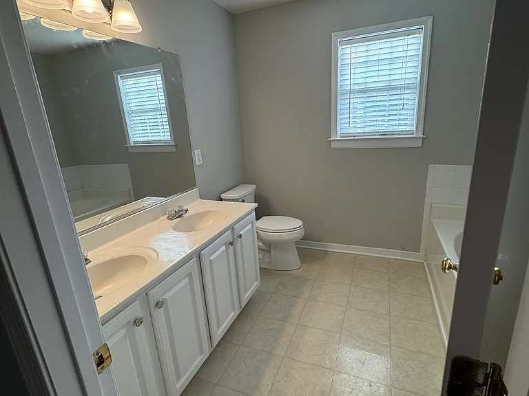 1902 Cornell Ave — Photo 15