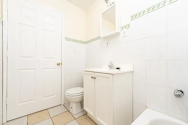 Rented by Friedman Mayer, LREB | media 6