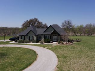 265 Lake Point Rd, Comanche, TX 76442