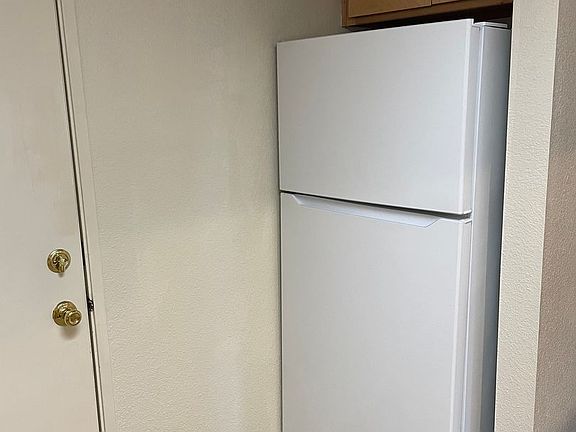 5th image of 1420 Serrano Pl APT C
