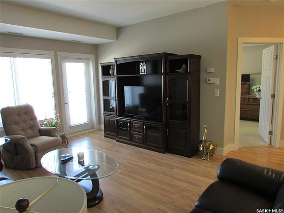 4th image of UNIT 222-1010 Ruth STREET
