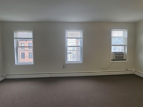 3rd image of 77 Colgate St APT 3