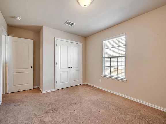 4th image of 1404 Montoya Ln