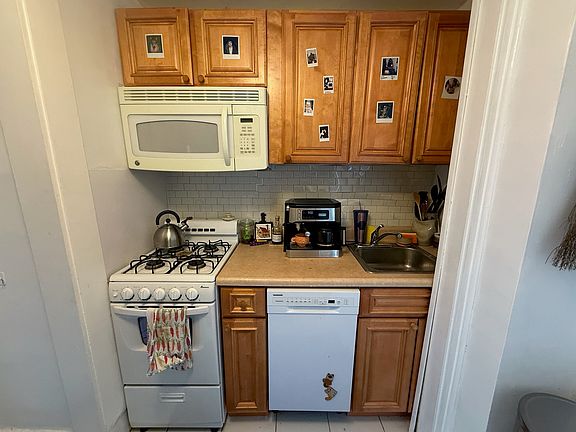 5th image of 219 Washington St #10