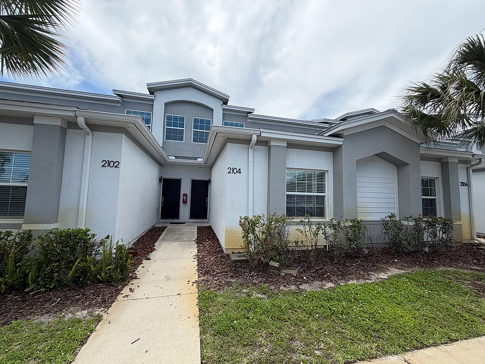 2104 Penny Ln