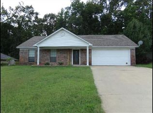 1517 Overview Dr, Benton, AR 72015