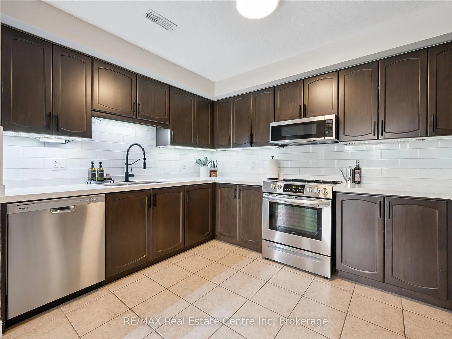 2 bed, $2,650 — Photo 4