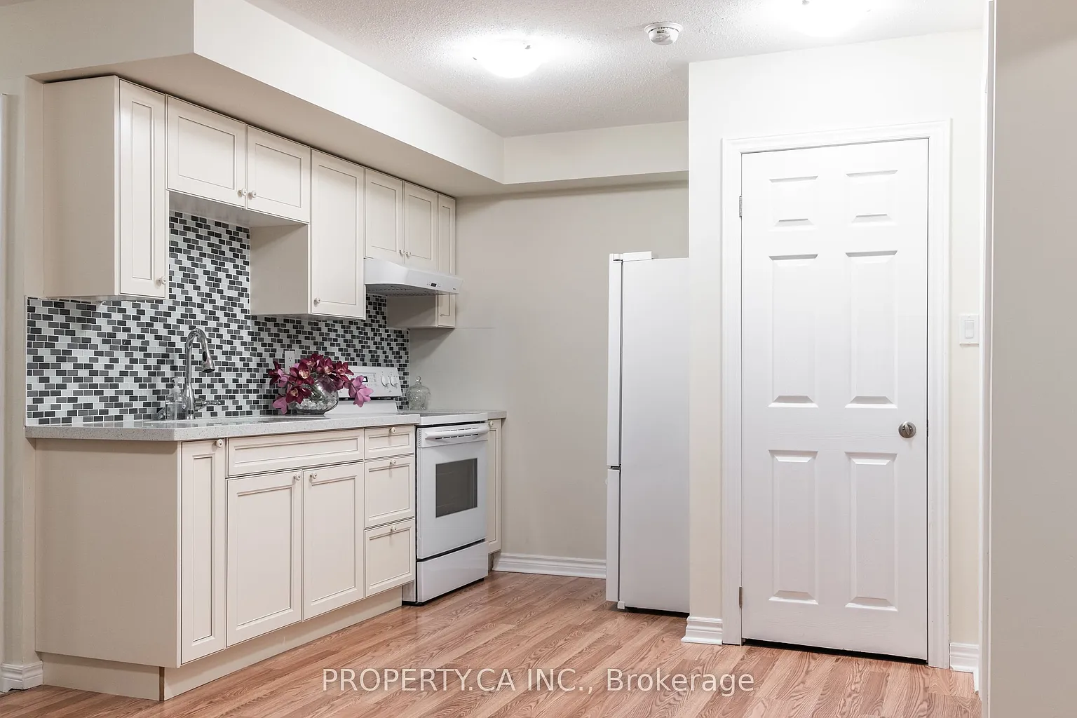 70 Grand Trunk Ave photo 1