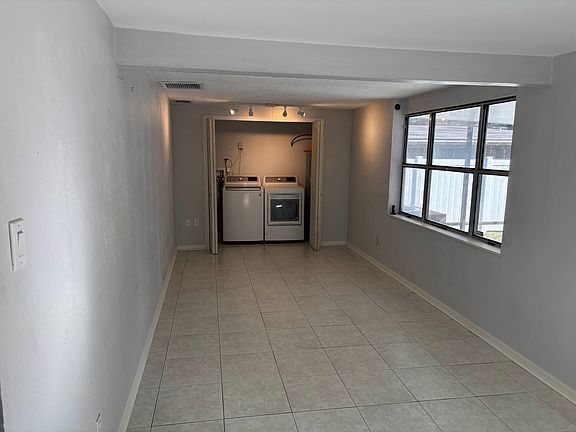 5th image of 10 W Evans St