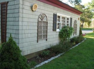 104 Beach Rd, Bristol, RI 02809