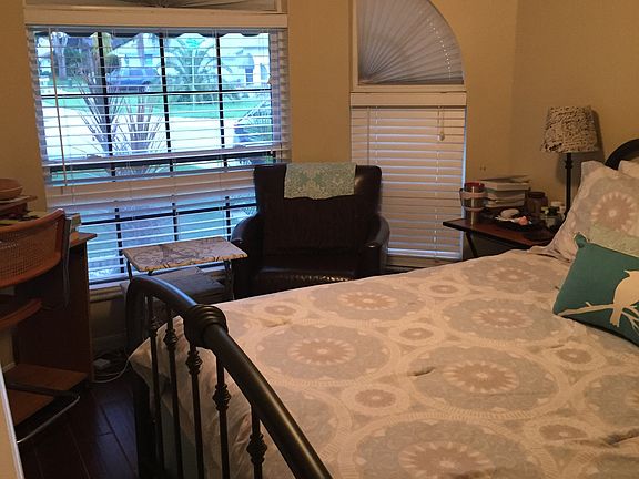 4th image of 884 Derby Dr