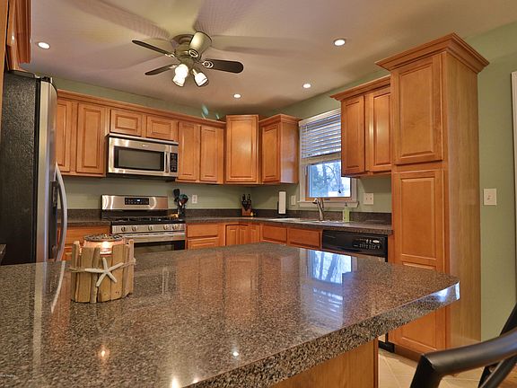 5th image of 110 Olive St