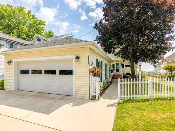 7769 Lakeview Dr, Lexington, MI 48450