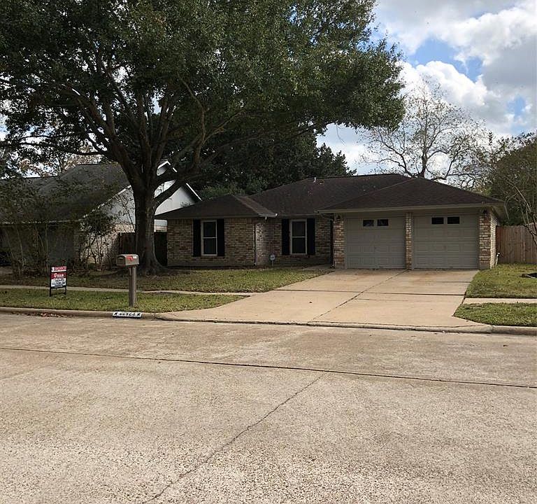 1st image of 22623 Elsinore Dr
