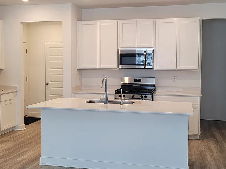 2061 Jasper Brook Ct — Photo 38