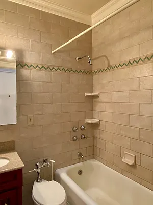 Rented by Green Line Realty | media 14