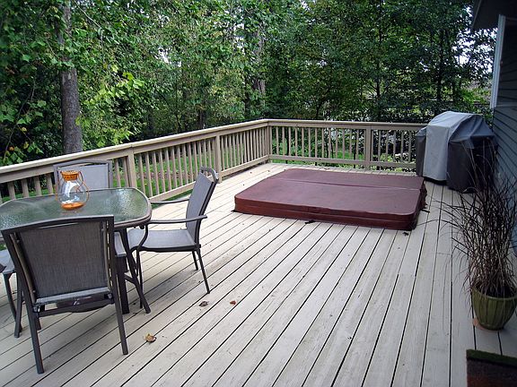 Large Deck with Hot Tub