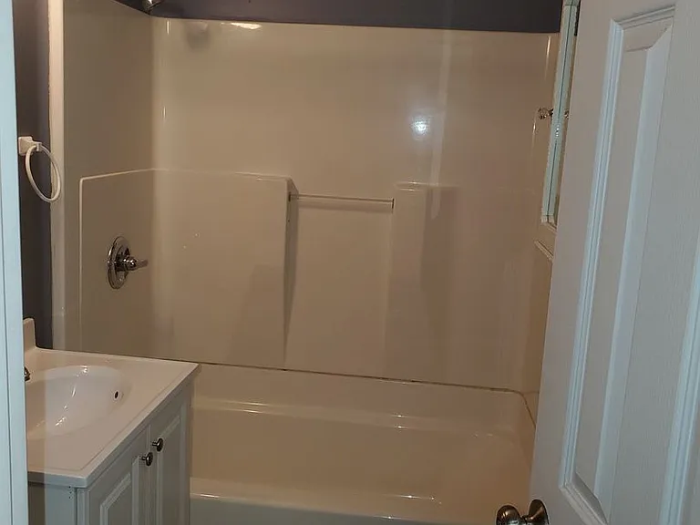 3326 S Millwood Ave — Photo 8