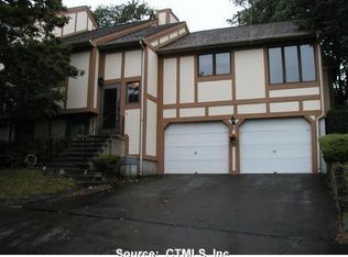 364 Berwick Ln #364, West Haven, CT 06516