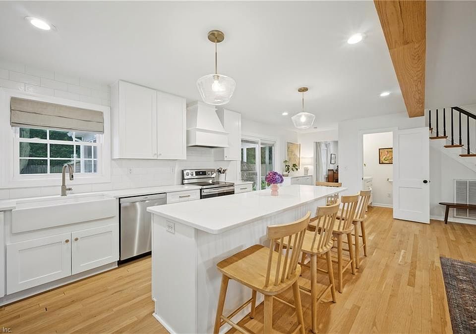 1st image of 708 Kings Grant Ct