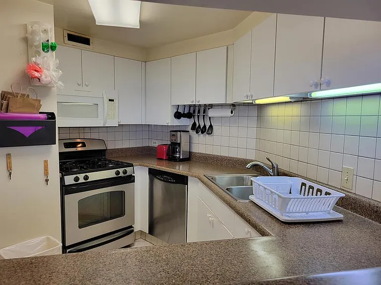2405 Kalanianaole St #Penthouse 1-11 — Photo 6