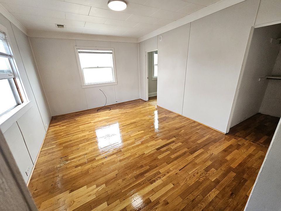 1st image of 565 Fremont Ave NW APT 2