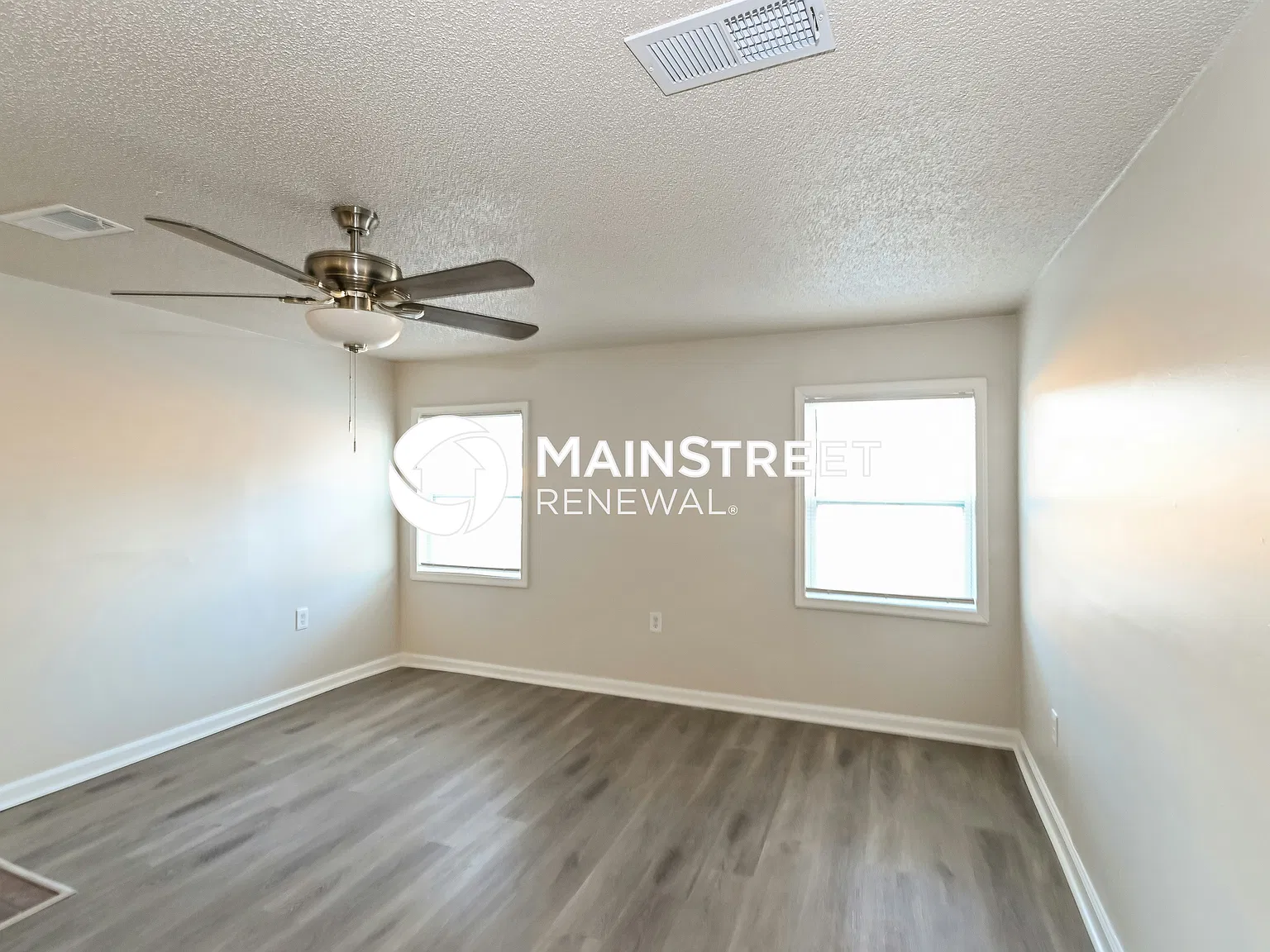 1751 Capri St — Photo 2