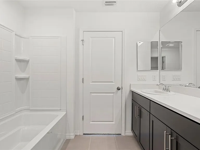 6256 Fairmont Ln — Photo 20