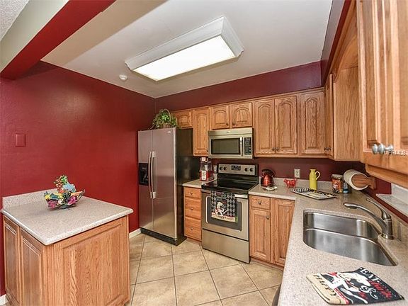 3rd image of 3944 Lancaster Dr