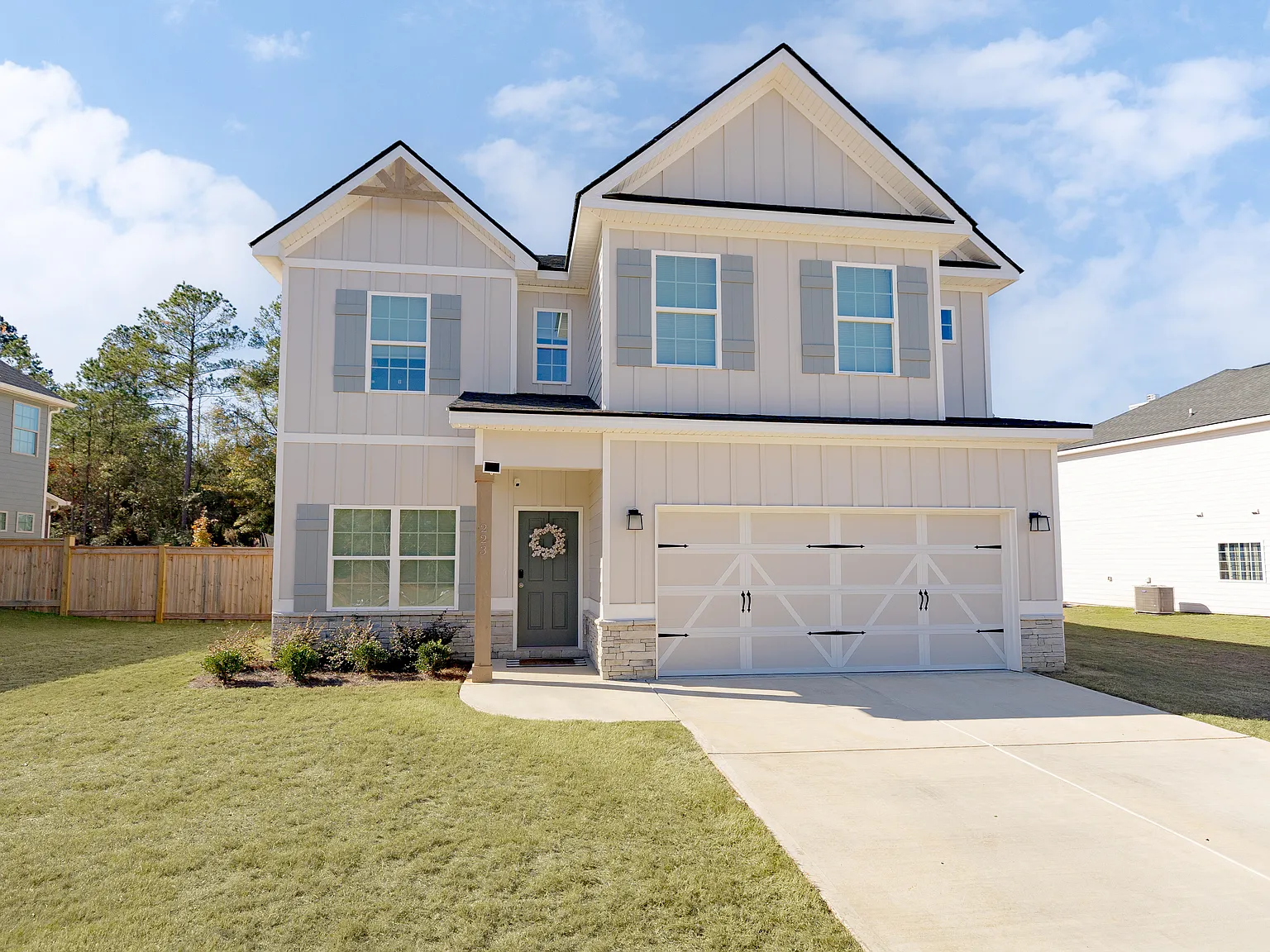 4 bed, 2.5 bath, 2484 sqft, $5,500 — Photo 1
