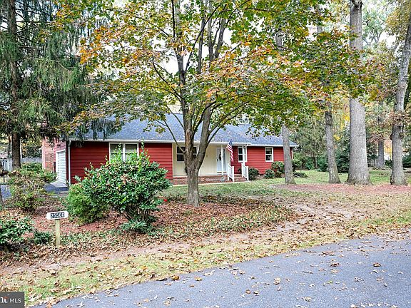 2nd image of 25560 Brookside Dr