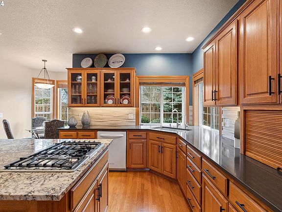 4th image of 14468 SE Creekside Dr