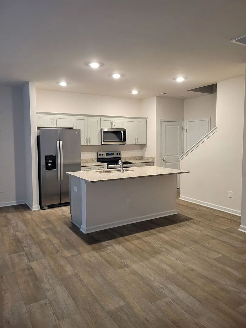 Spacious 4BR Townhome in Greensboro (Reedy Fork Community) — Photo 2